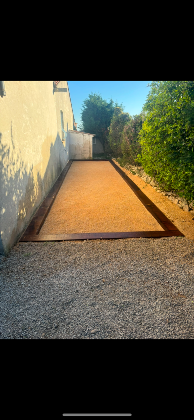 Terrain de boule